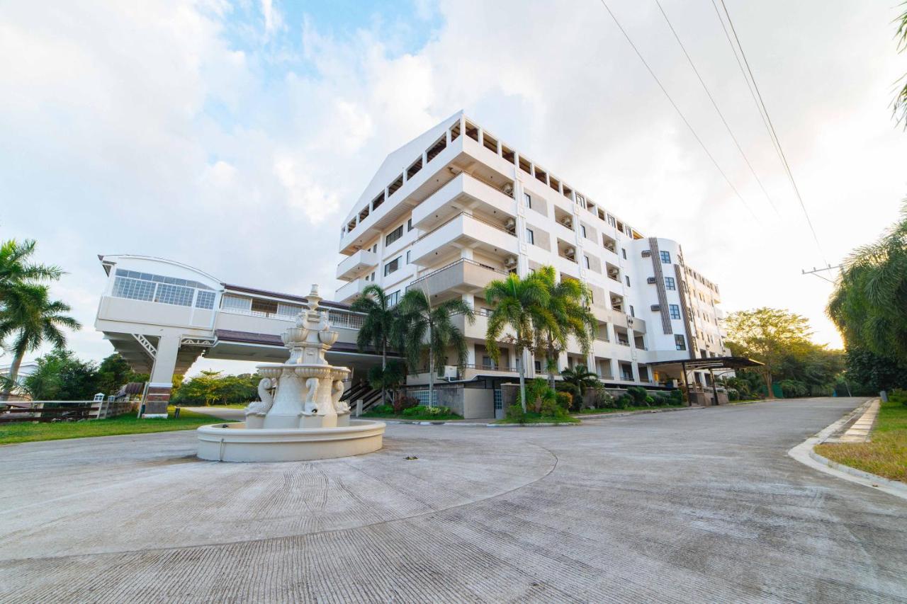 Reddoorz Premium @ Sta Rosa Tagaytay Road Hotel Silang Exterior foto