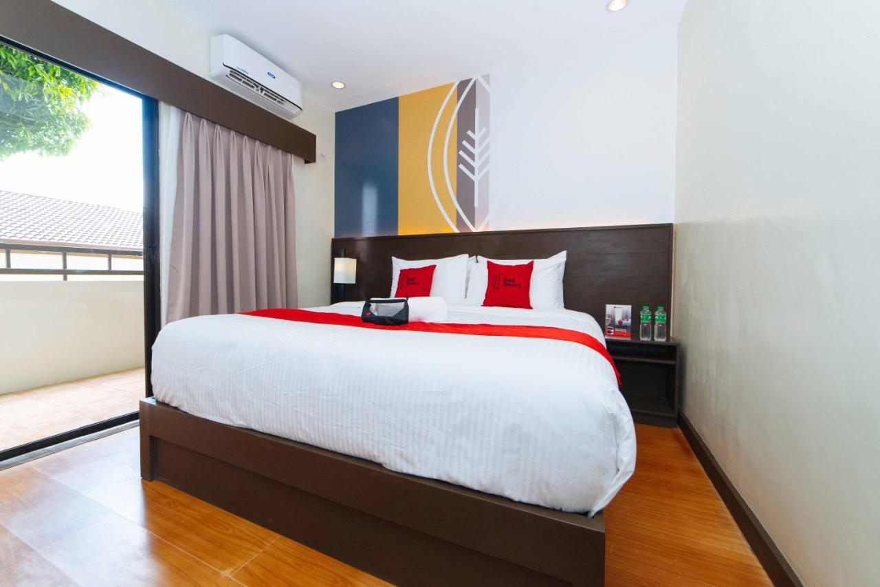 Reddoorz Premium @ Sta Rosa Tagaytay Road Hotel Silang Exterior foto