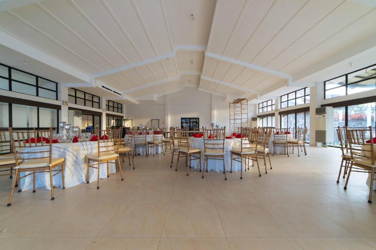 Reddoorz Premium @ Sta Rosa Tagaytay Road Hotel Silang Exterior foto