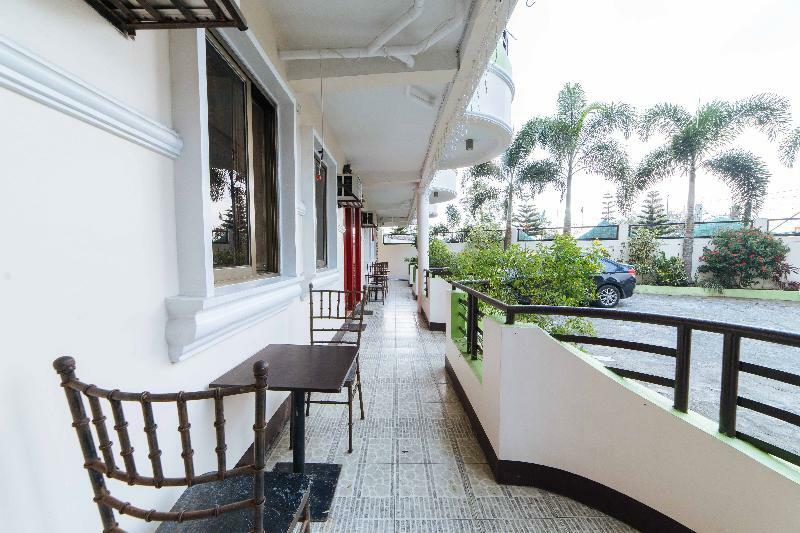 Reddoorz Premium @ Sta Rosa Tagaytay Road Hotel Silang Exterior foto